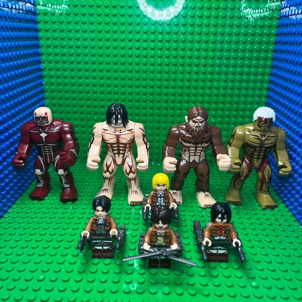 Attack On Titan Building Block Set compatible with Lego